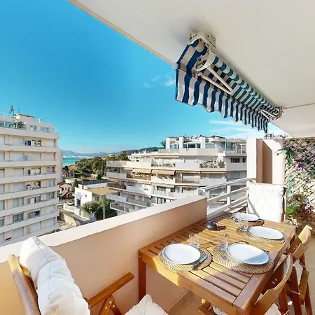 Apartment Terrasse Avec Apercu Mer, Piscine, A 200m Cannes