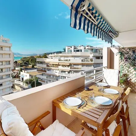 Terrasse Avec Apercu Mer, Piscine, A 200m Cannes